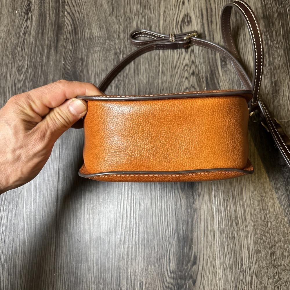 Dooney Bourke Saddle Crossbody Pebble Leather Taupe - Picture 4 of 14